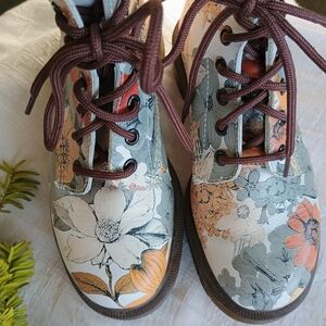🌻 COQUETTE CORE🌻 RARE Dr. Martens floral "Pascal" Sz. 5 / 36 , Whimsy Gothic